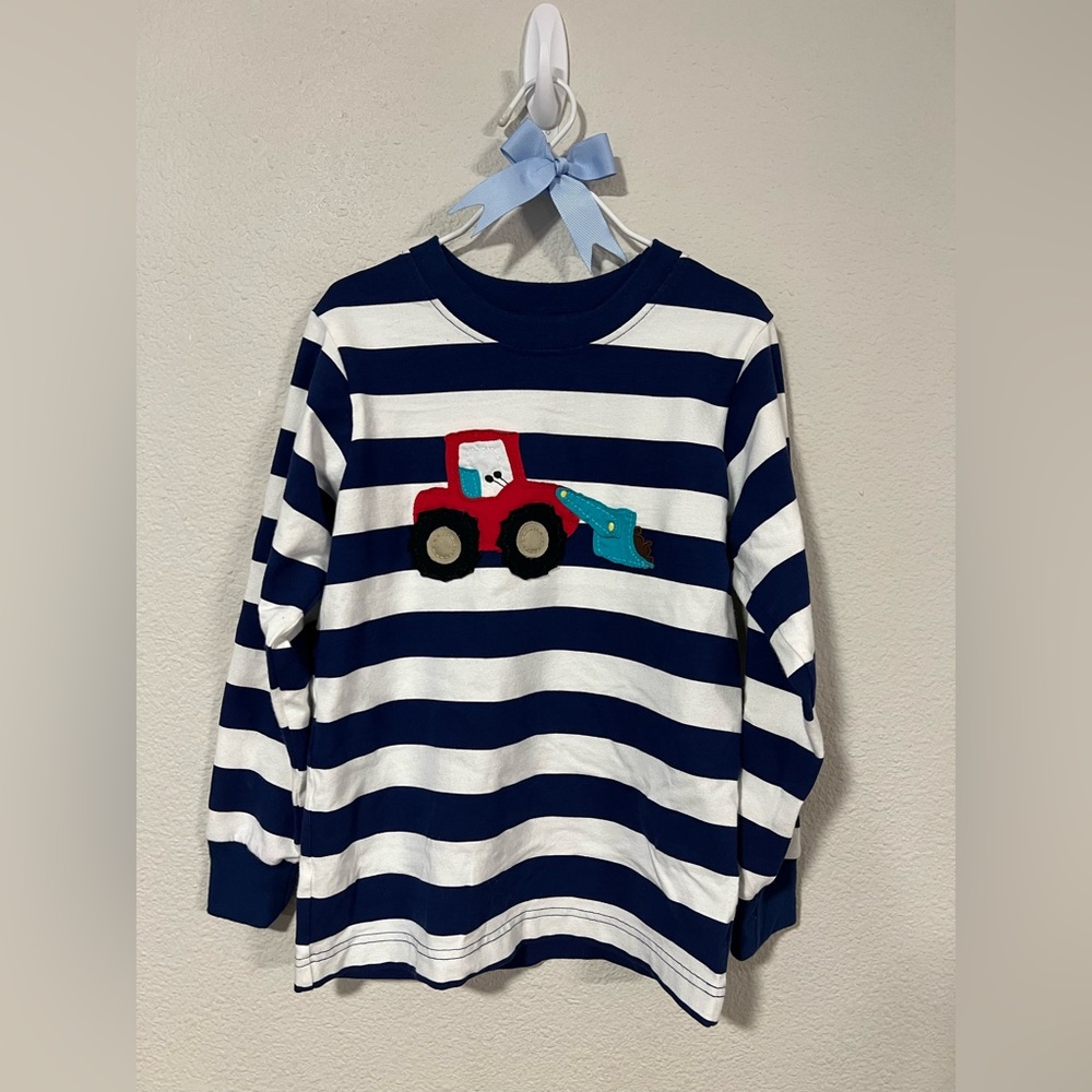 Long sleeve Tee with digger appliqué